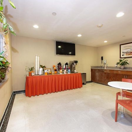 โรงแรมเลอโจลี นิวยอร์ก ภายนอก รูปภาพ